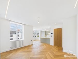 Living Room- click for photo gallery